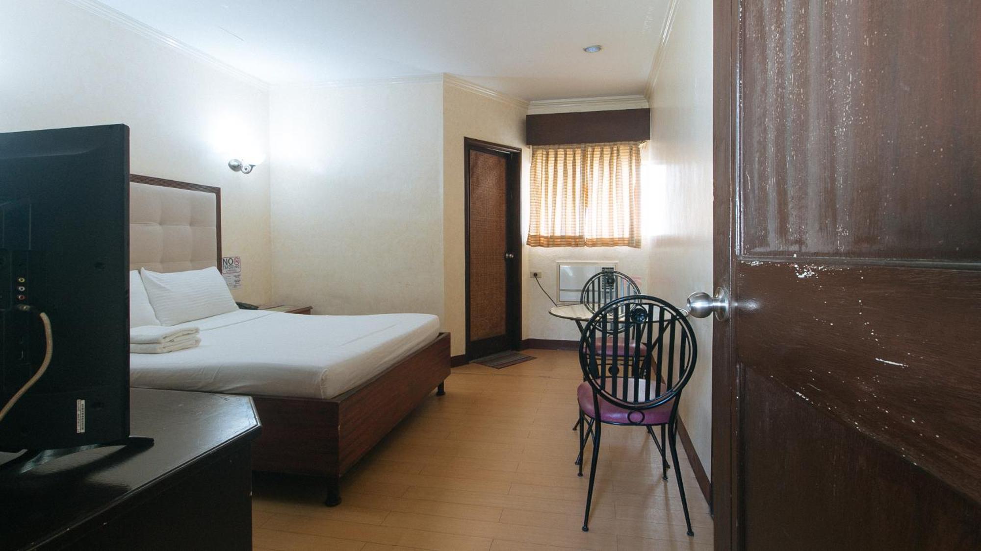Bliss Hotel Dau Mabalacat Εξωτερικό φωτογραφία