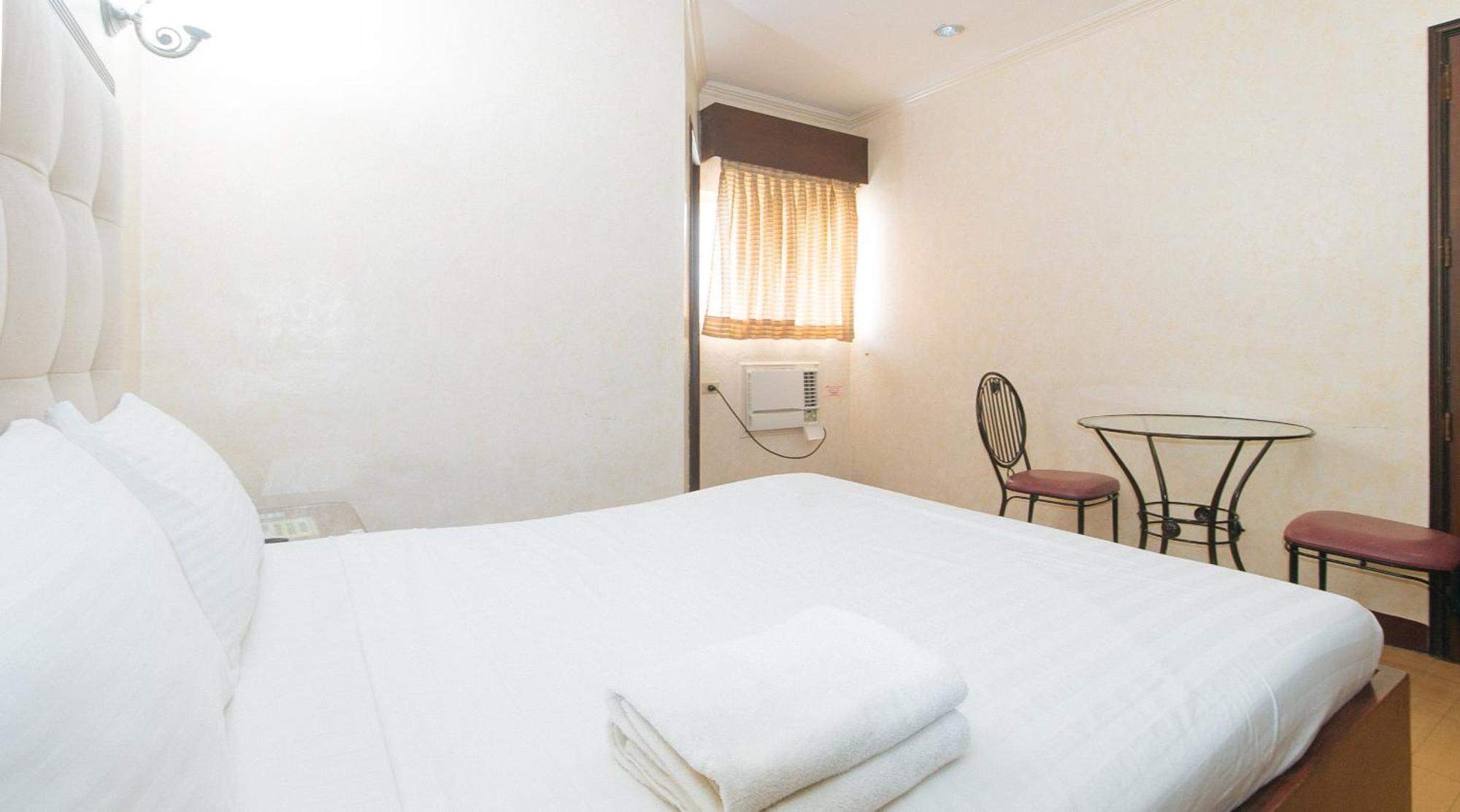 Bliss Hotel Dau Mabalacat Εξωτερικό φωτογραφία