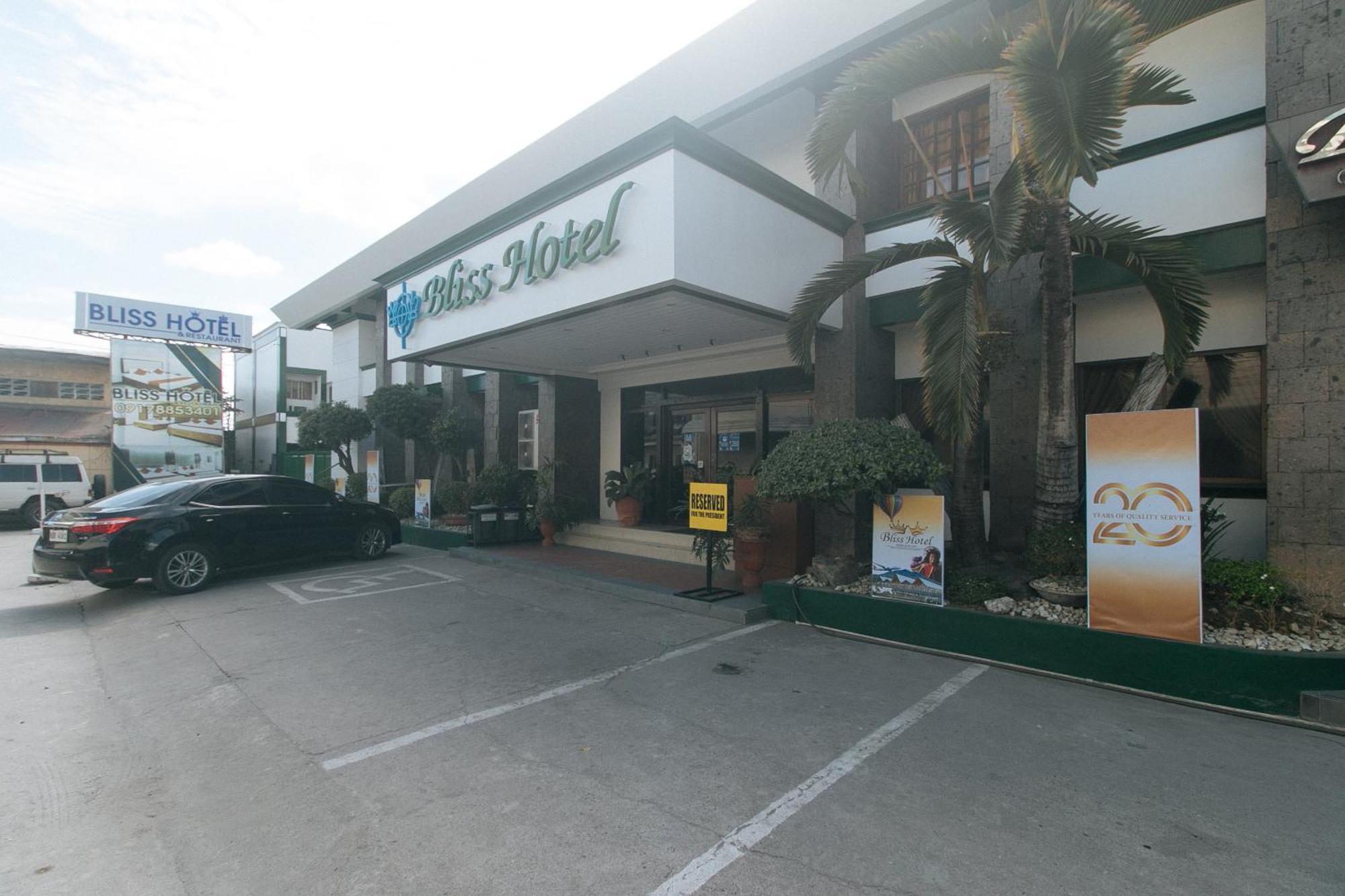 Bliss Hotel Dau Mabalacat Εξωτερικό φωτογραφία