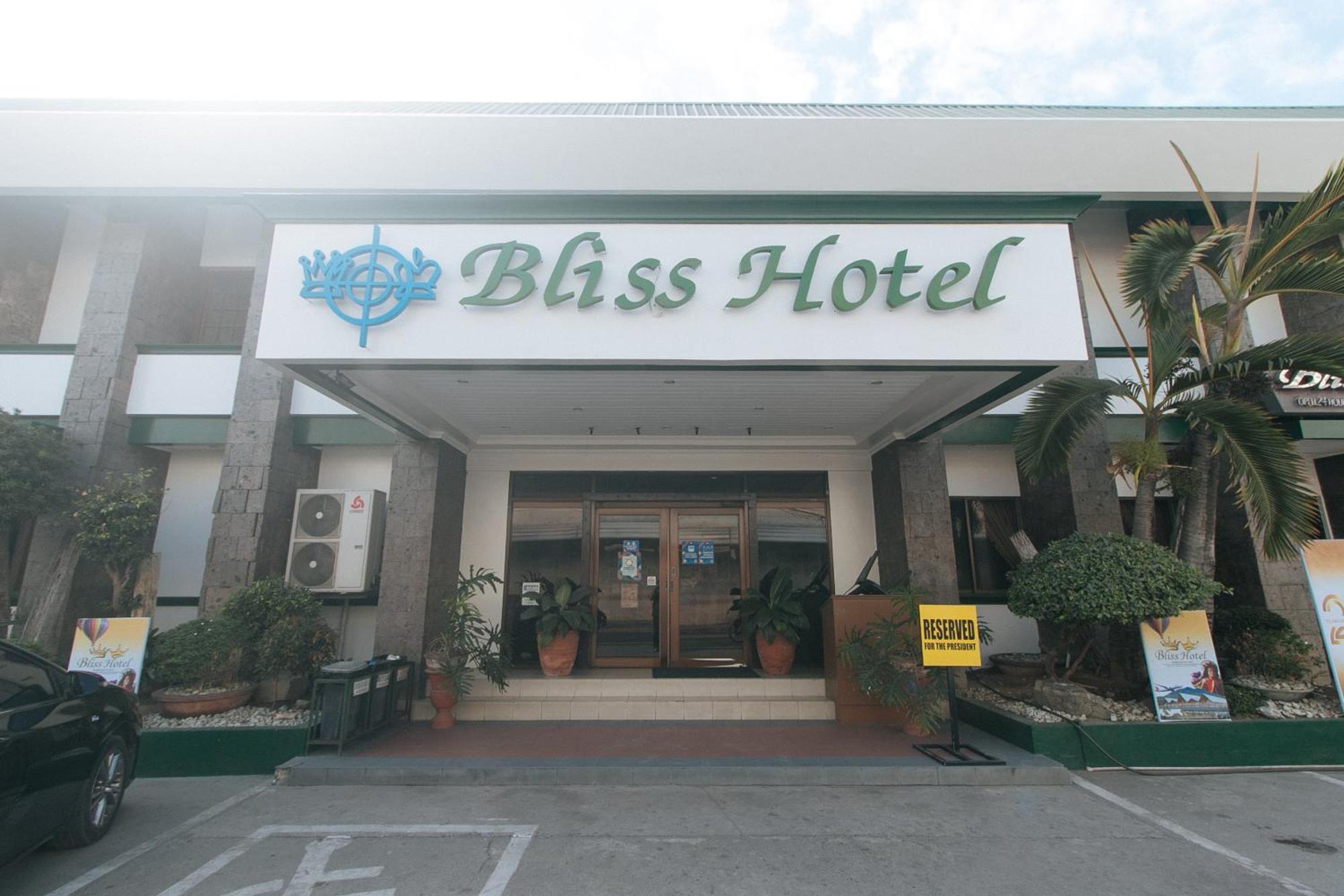 Bliss Hotel Dau Mabalacat Εξωτερικό φωτογραφία