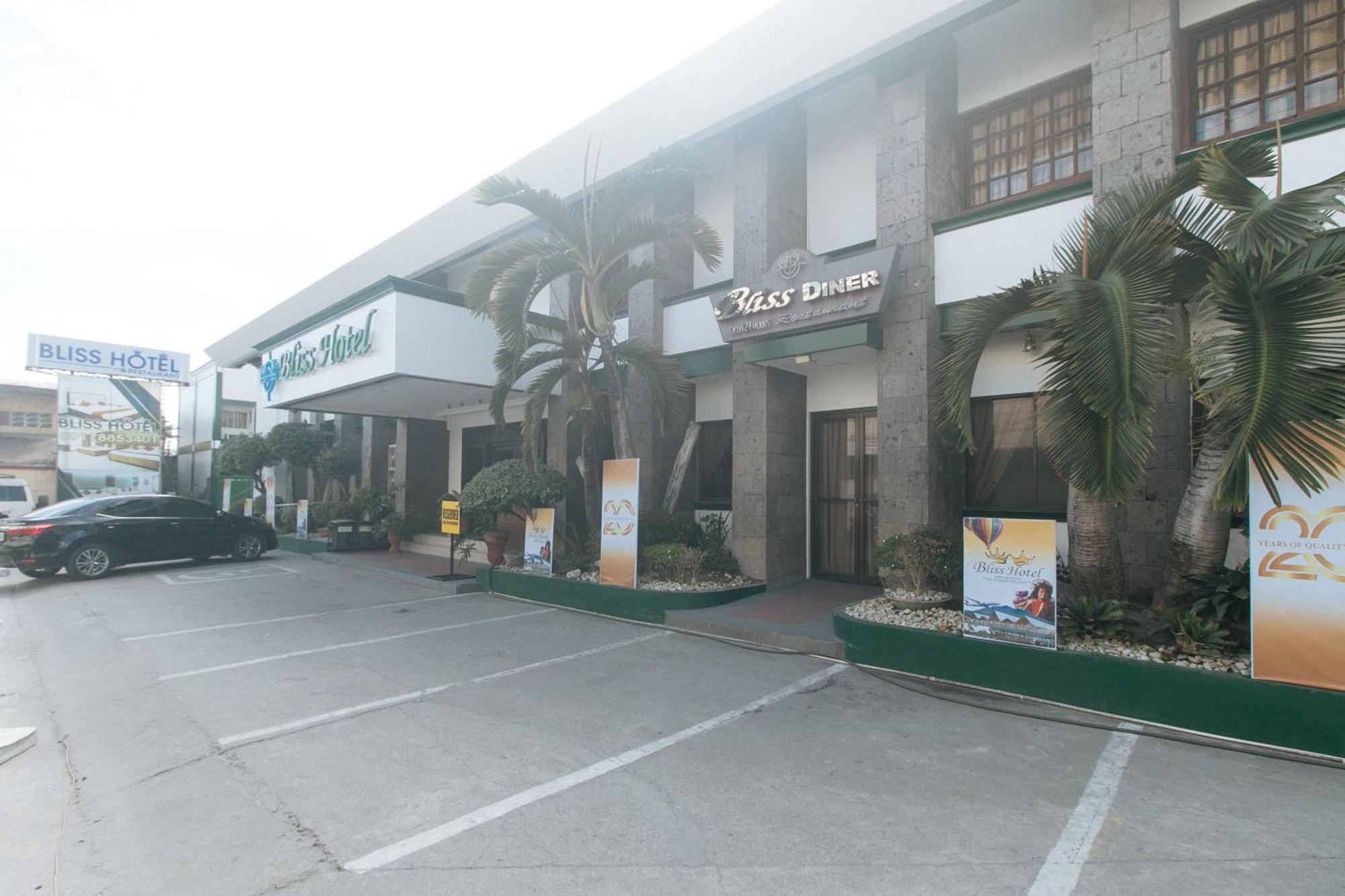 Bliss Hotel Dau Mabalacat Εξωτερικό φωτογραφία