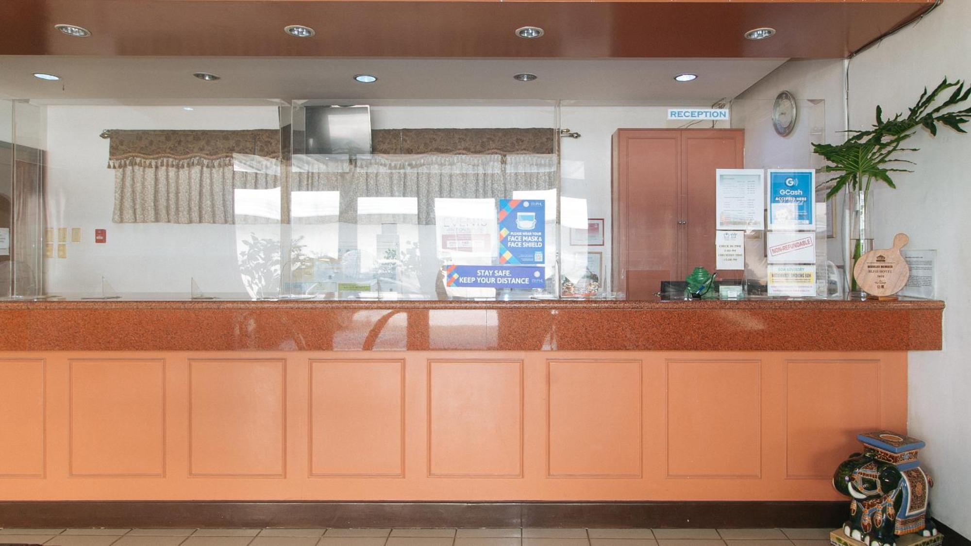 Bliss Hotel Dau Mabalacat Εξωτερικό φωτογραφία