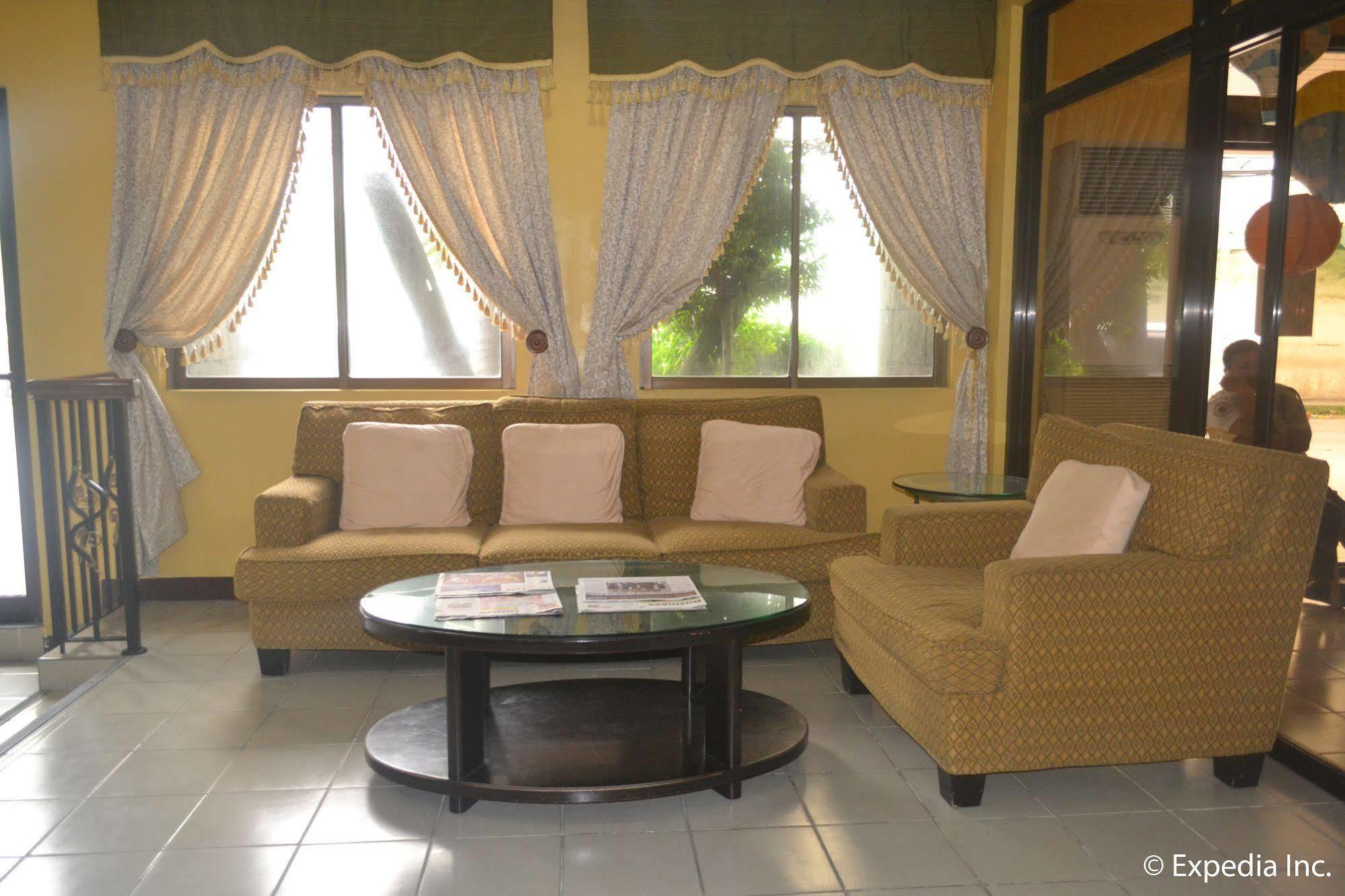 Bliss Hotel Dau Mabalacat Εξωτερικό φωτογραφία
