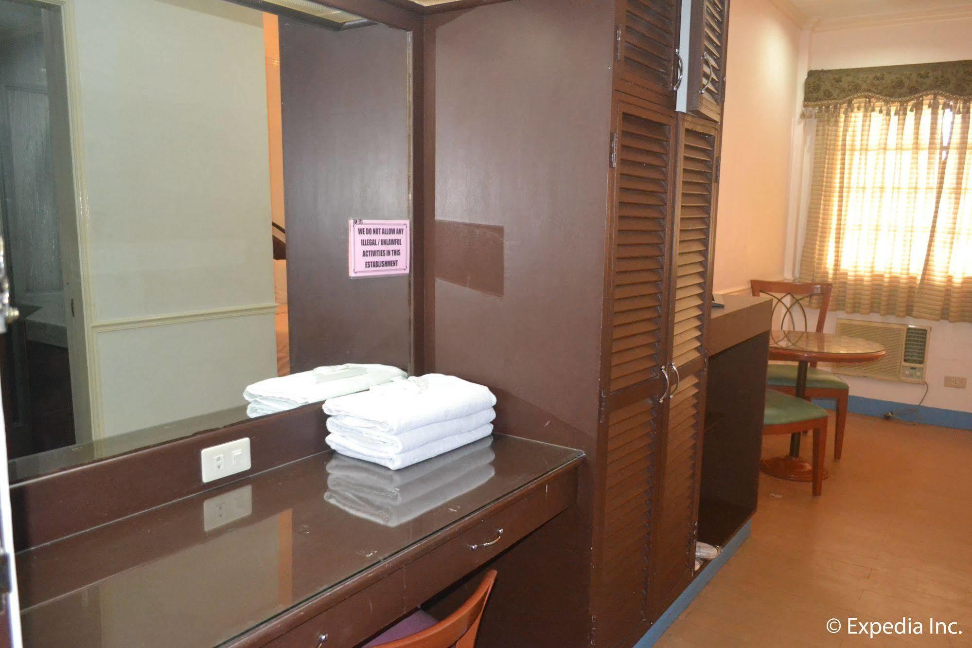 Bliss Hotel Dau Mabalacat Εξωτερικό φωτογραφία