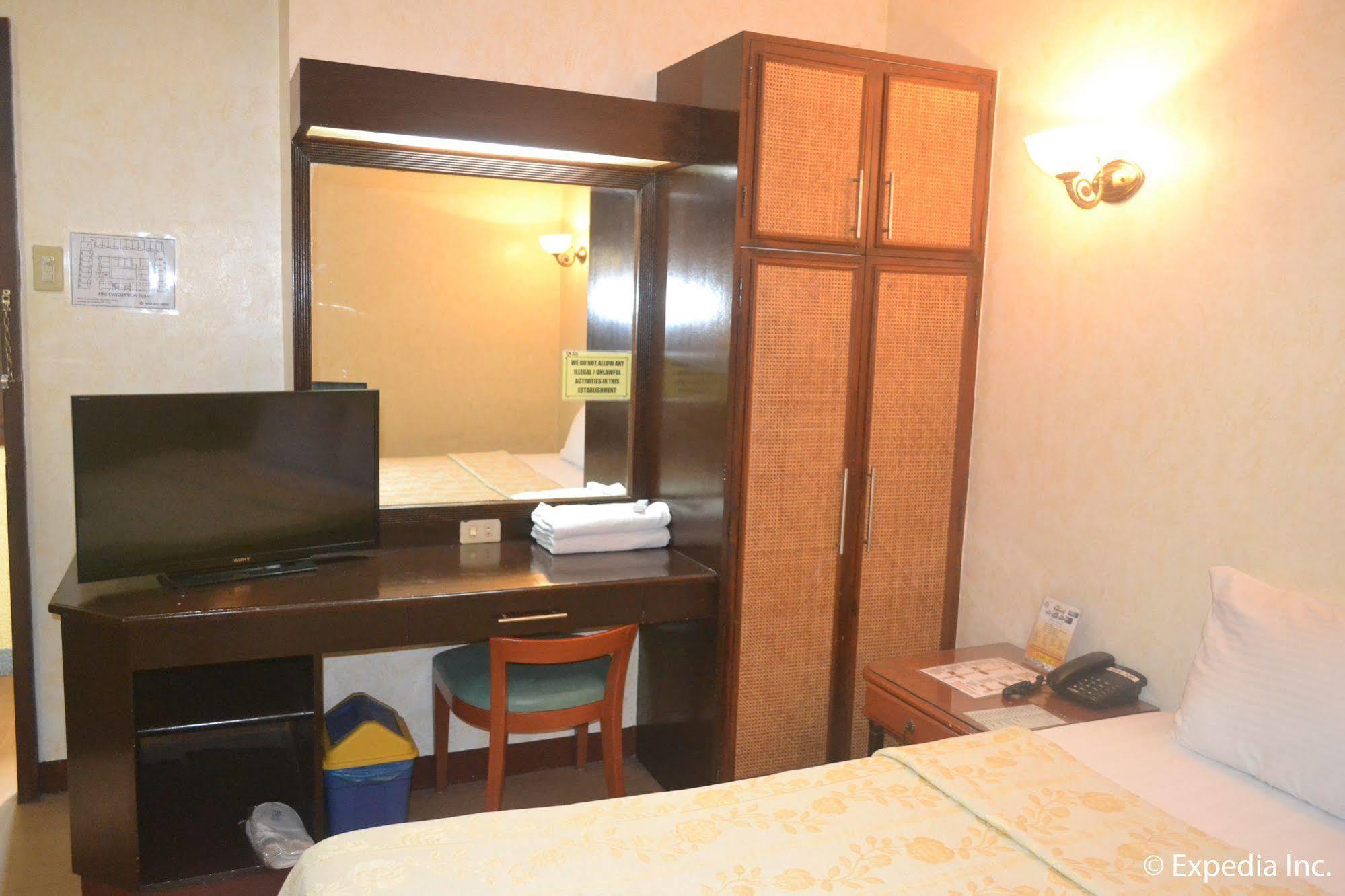 Bliss Hotel Dau Mabalacat Εξωτερικό φωτογραφία