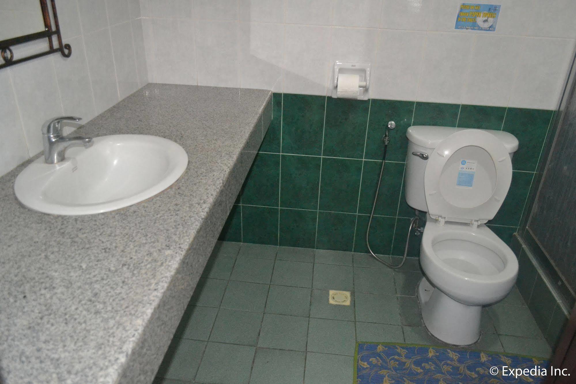 Bliss Hotel Dau Mabalacat Εξωτερικό φωτογραφία