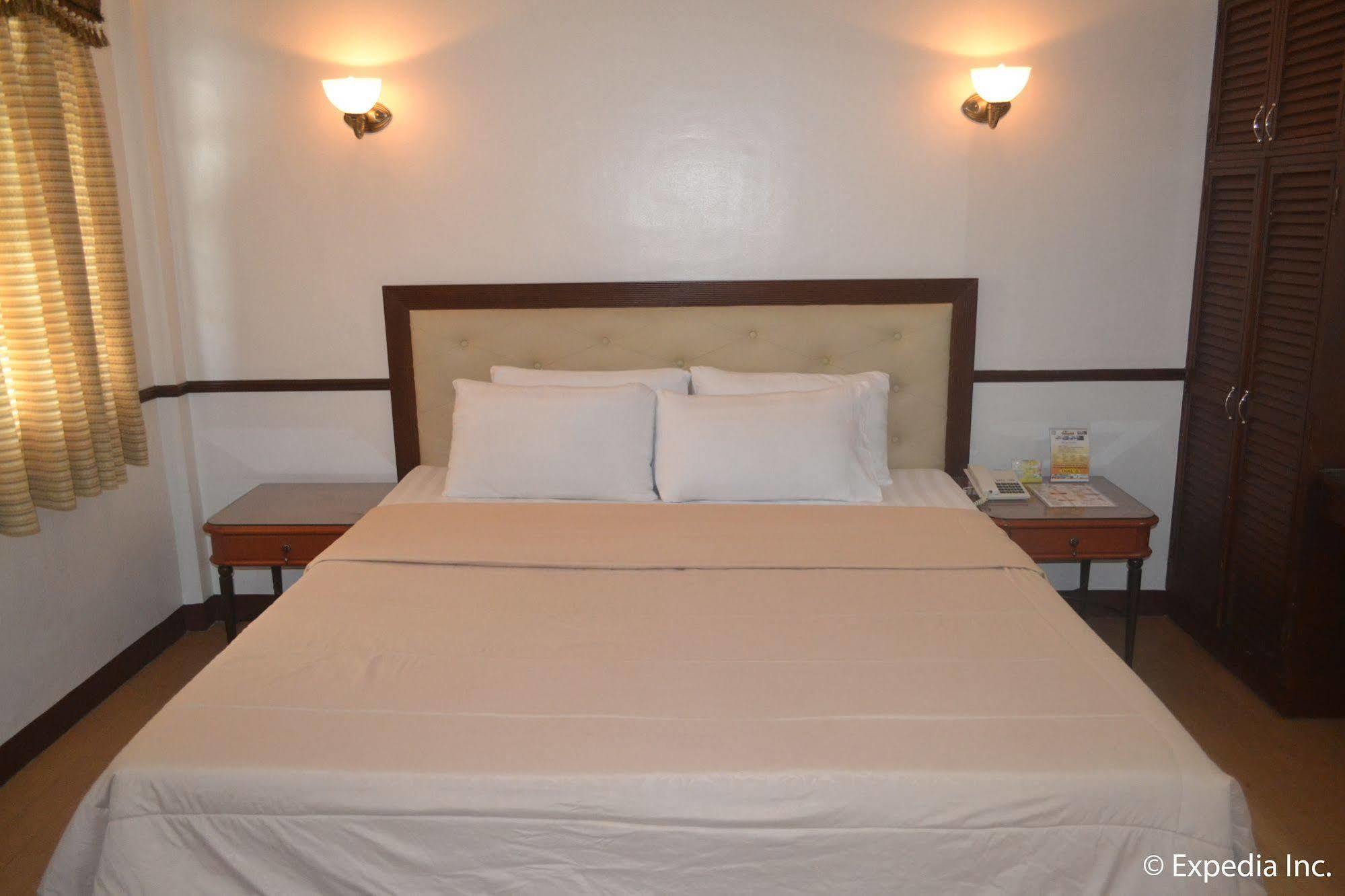 Bliss Hotel Dau Mabalacat Εξωτερικό φωτογραφία
