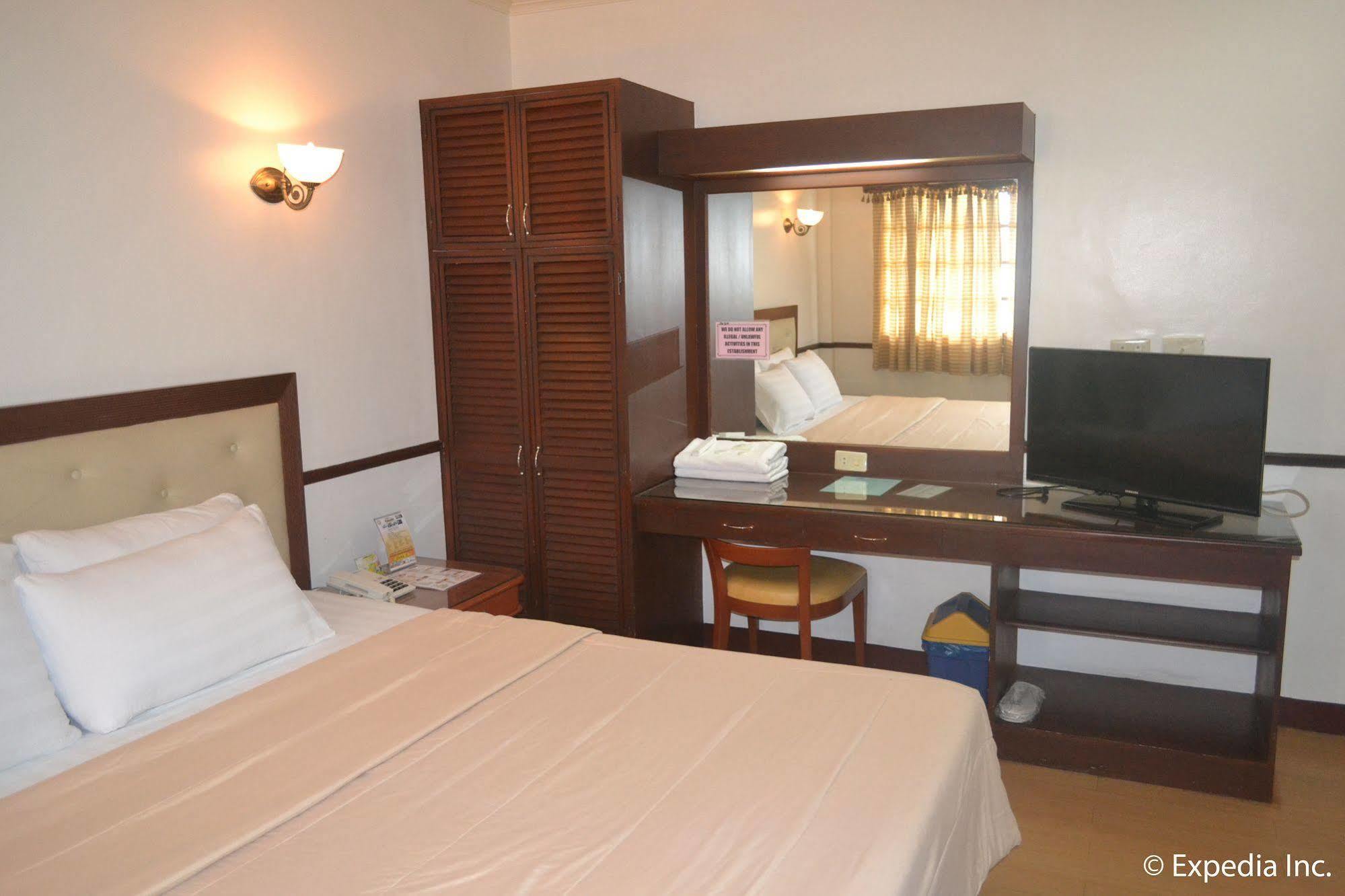 Bliss Hotel Dau Mabalacat Εξωτερικό φωτογραφία