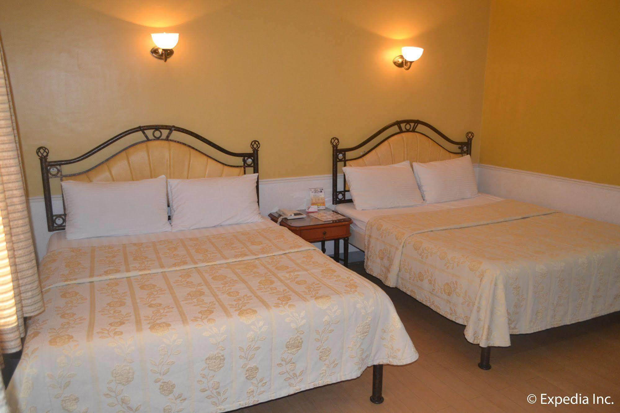 Bliss Hotel Dau Mabalacat Εξωτερικό φωτογραφία