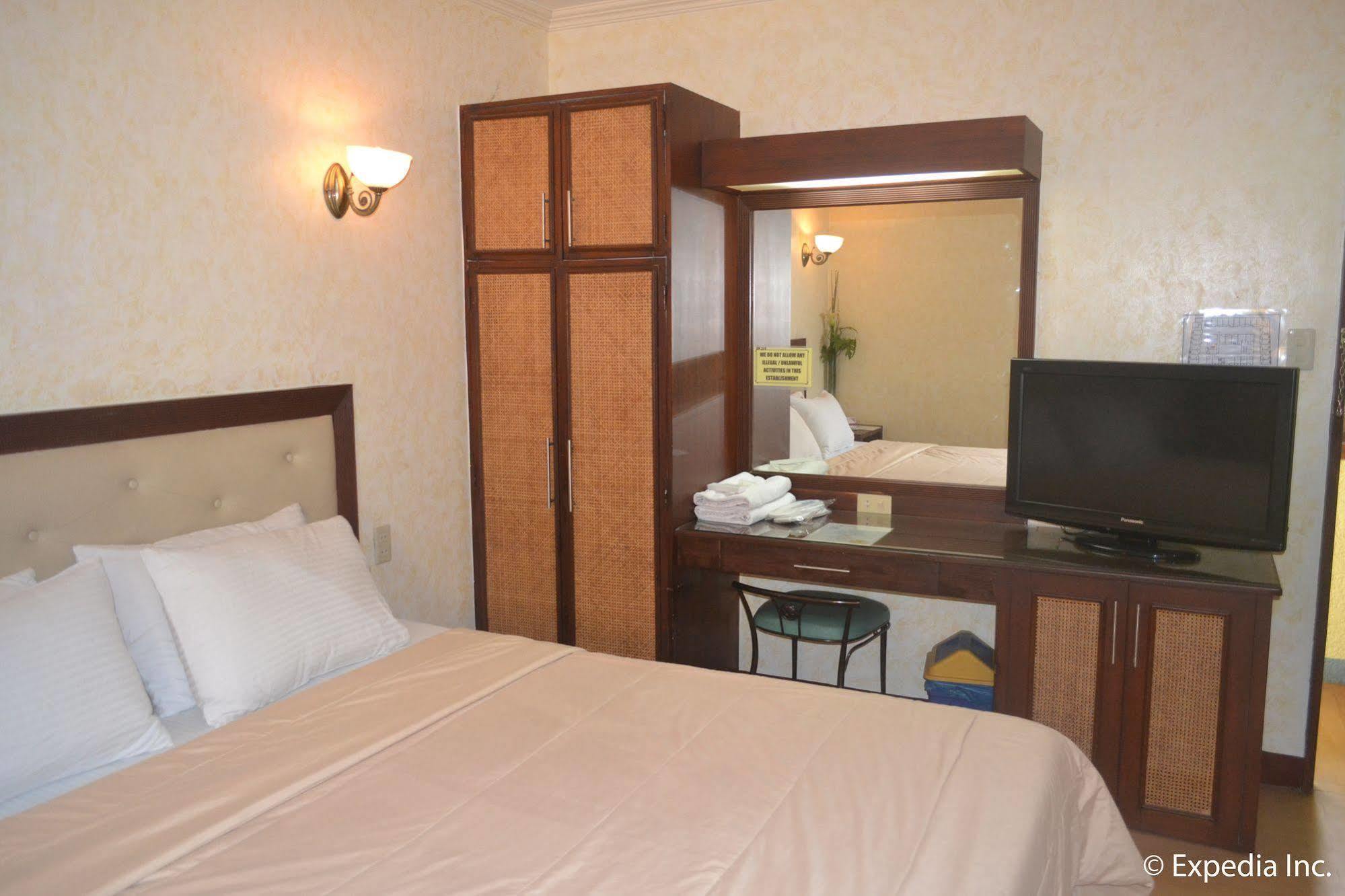 Bliss Hotel Dau Mabalacat Εξωτερικό φωτογραφία